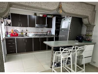 Casa de 3 alcobas en venta en Los Alcazares, Manizales, 160 m² · foto 4 de 18