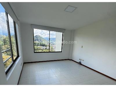 Casa en venta en Versalles, Manizales · foto 3 de 15