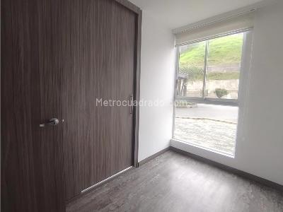 Apartamento en venta en Milan, Manizales · foto 6 de 12