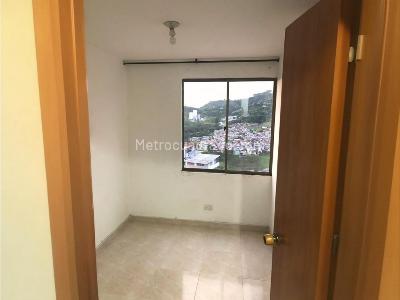 Apartamento de 3 alcobas en venta en San Jose, Manizales, 58 m² · foto 2 de 7