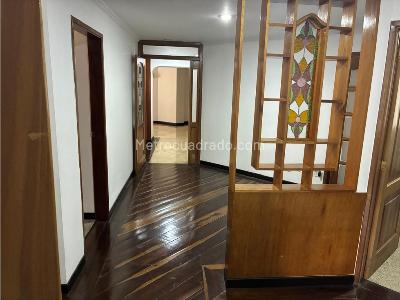 Apartamento de 4 alcobas en venta en San Cancio, Manizales, 150 m² · foto 2 de 11