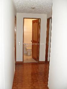 Apartamento de 3 alcobas en venta en Cedritos, Bogotá, 92 m² · foto 8 de 17