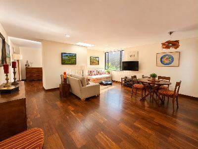 Apartamento en Arriendo, LAS ROSALES, Bogotá D.C.