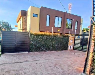 Casa de 3 alcobas en venta en Vereda Fagua, Chía, 112 m² · foto 2 de 17