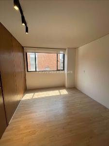 Apartamento de 2 alcobas en arriendo en Chico Norte, Bogotá, 99 m² · foto 4 de 8