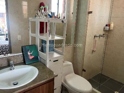 Apartamento de 3 alcobas en venta en Mazuren Colina, Bogotá, 180 m² · foto 9 de 17