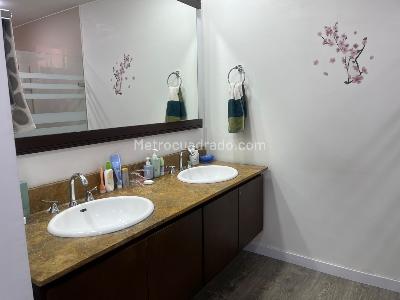 Apartamento de 3 alcobas en venta en Mazuren Colina, Bogotá, 180 m² · foto 6 de 17