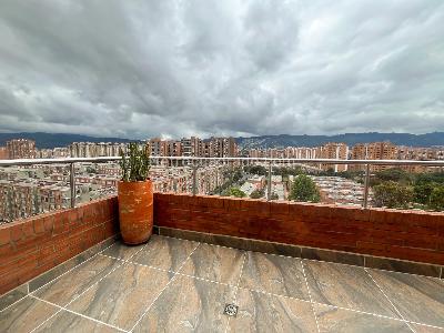 Apartamento de 3 alcobas en venta en Mazuren Colina, Bogotá, 150 m² · foto 3 de 19
