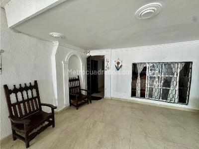 Casa en venta en Los Alcazares, Santa Marta · foto 2 de 12