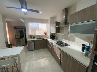 Apartamento en venta en Bavaria, Santa Marta · foto 4 de 18
