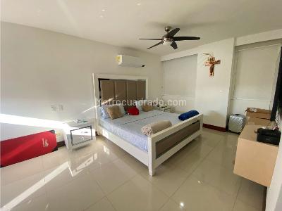 Apartamento de 4 alcobas en venta en Bavaria, Santa Marta, 224 m² · foto 3 de 14