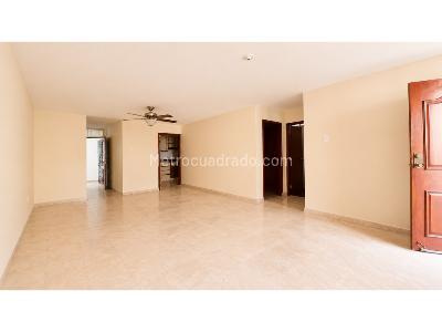 Apartamento en venta en Los Alcazares, Santa Marta · foto 2 de 8
