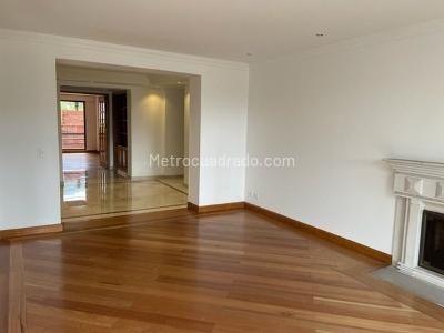 Apartamento de 3 alcobas en arriendo en Santa Ana Oriental Usaquen, Bogotá, 220 m² · foto 17 de 20