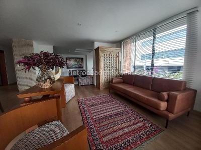 Apartamento de 3 alcobas en venta en Chico Norte Iii, Bogotá, 230 m² · foto 2 de 18