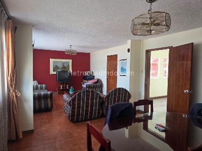 Casa de 5 alcobas en venta en Suramerica, Bogotá, 369 m² · foto 11 de 18