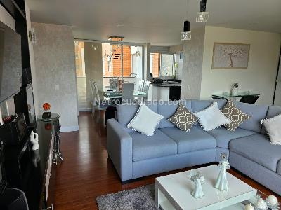 Apartamento de 3 alcobas en venta en Cedro Bolivar, Bogotá, 87 m² · foto 3 de 20