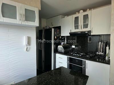 Apartamento de 3 alcobas en venta en Cedro Bolivar, Bogotá, 87 m² · foto 8 de 20