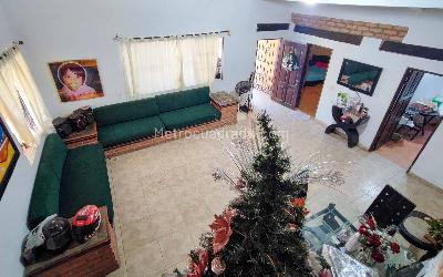 Casa de 5 alcobas en venta en San Pedro, Santa Marta, 328 m² · foto 3 de 11