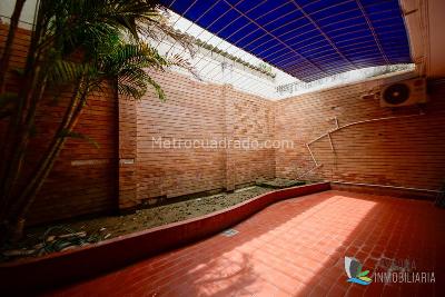 Casa de 5 alcobas en venta en Riascos, Santa Marta, 426 m² · foto 9 de 14