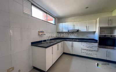 Apartamento de 3 alcobas en venta en Conjunto Residencial Palma De Mallorca, Barranquilla, 127 m² · foto 4 de 11
