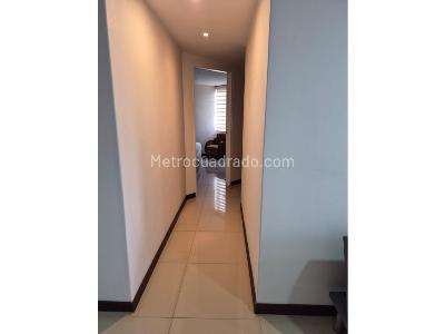 Apartamento de 3 alcobas en venta en Poblado Loma De San Julian, Medellín, 88 m² · foto 3 de 14