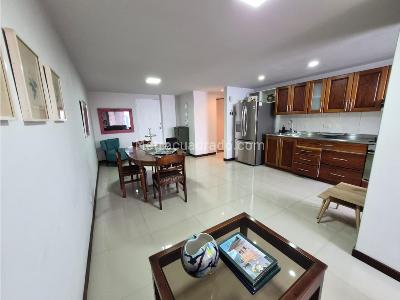 Apartamento de 3 alcobas en venta en Poblado Loma De San Julian, Medellín, 88 m² · foto 9 de 14