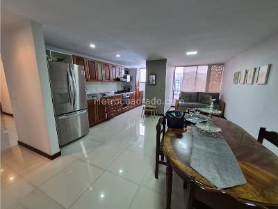 Apartamento de 3 alcobas en venta en Poblado Loma De San Julian, Medellín, 88 m² · foto 12 de 14