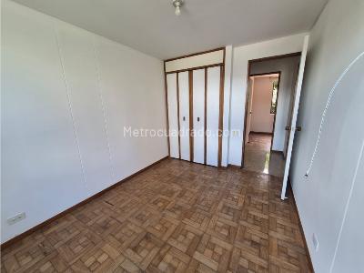 Apartamento de 3 alcobas en venta en El Poblado Castropol, Medellín, 95 m² · foto 2 de 12