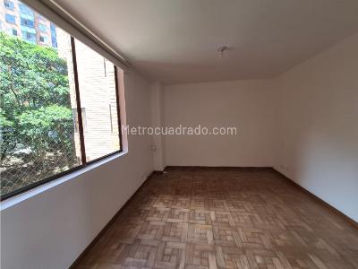 Apartamento de 3 alcobas en venta en El Poblado Castropol, Medellín, 95 m² · foto 4 de 12