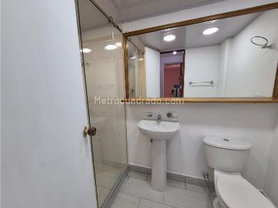 Apartamento de 3 alcobas en venta en El Poblado Castropol, Medellín, 95 m² · foto 5 de 12
