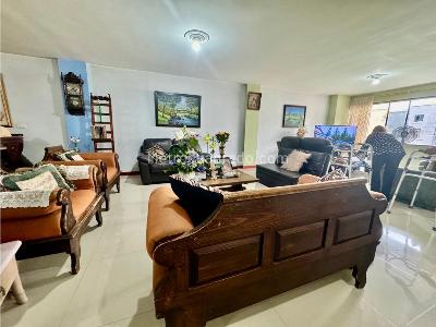 Apartamento de 3 alcobas en venta en Laureles, Medellín, 161 m² · foto 3 de 20