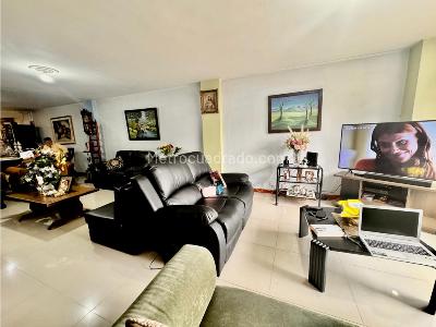 Apartamento de 3 alcobas en venta en Laureles, Medellín, 161 m² · foto 6 de 20