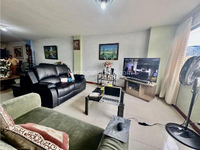 Apartamento de 3 alcobas en venta en Laureles, Medellín, 161 m² · foto 7 de 20