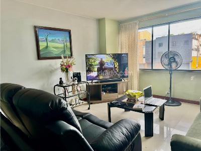 Apartamento de 3 alcobas en venta en Laureles, Medellín, 161 m² · foto 8 de 20
