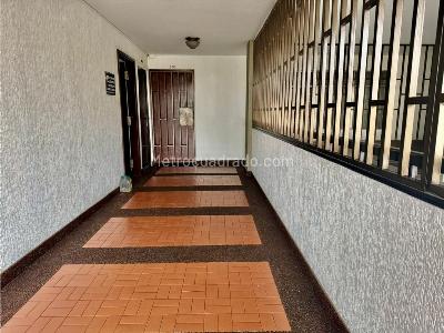 Apartamento de 3 alcobas en venta en Laureles, Medellín, 161 m² · foto 12 de 20