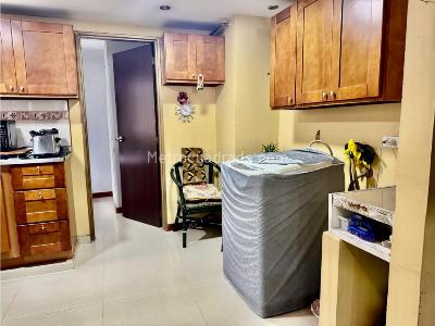 Apartamento de 3 alcobas en venta en Laureles, Medellín, 161 m² · foto 16 de 20