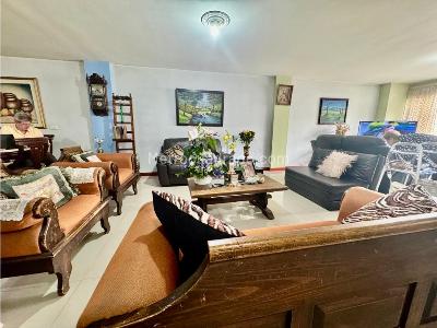 Apartamento de 3 alcobas en venta en Laureles, Medellín, 161 m² · foto 18 de 20