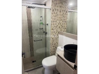 Apartamento de 3 alcobas en venta en El Poblado El Tesoro, Medellín, 75 m² · foto 3 de 13