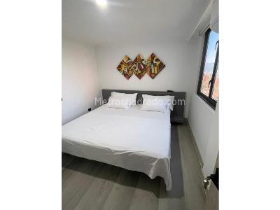 Apartamento de 3 alcobas en venta en El Poblado El Tesoro, Medellín, 75 m² · foto 4 de 13