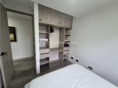 Apartamento de 3 alcobas en venta en El Poblado El Tesoro, Medellín, 75 m² · foto 10 de 13