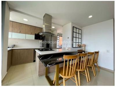 Apartamento de 2 alcobas en venta en Loma De Los Mesa, Envigado, 79 m² · foto 3 de 20