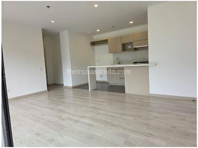 Apartamento de 2 alcobas en venta en Altos Del Poblado, Medellín, 78 m² · foto 3 de 10