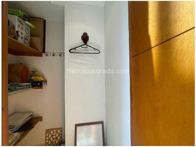 Apartaestudio en venta en La Frontera, Envigado, 53 m² · foto 6 de 20