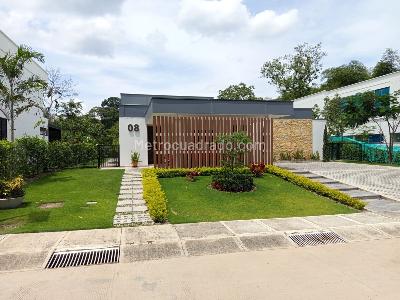 Casa de 3 alcobas en venta en Sin Definir, Floridablanca, 720 m² · foto 3 de 19