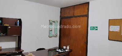Casa de 5 alcobas en venta en Bolarqui, Bucaramanga, 505 m² · foto 3 de 17