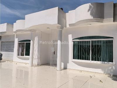 Casa en venta en Ciudad Jardin, Barranquilla · foto 2 de 11