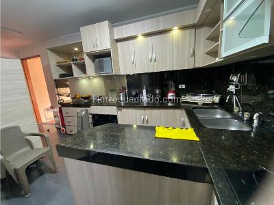Casa de 4 alcobas en venta en La Castellana, Barranquilla, 244 m² · foto 8 de 15