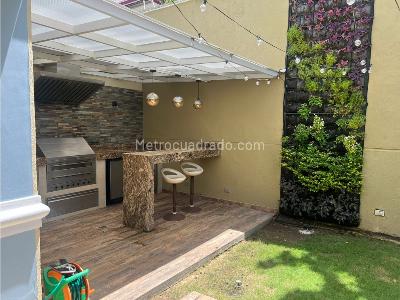 Casa de 4 alcobas en venta en La Castellana, Barranquilla, 240 m² · foto 5 de 14