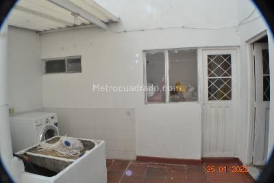 Casa en venta en Quinta Paredes, Bogotá · foto 3 de 14