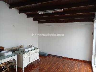 Casa de 4 alcobas en venta en Modelia, Bogotá, 200 m² · foto 3 de 17